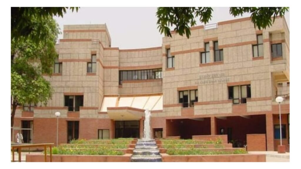 Top 10 Engineering Colleges in India: Why Choose, Entrance Exam & more Top_10_Engineering_ Colleges_in_India